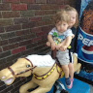 Meet your Posher, Laci